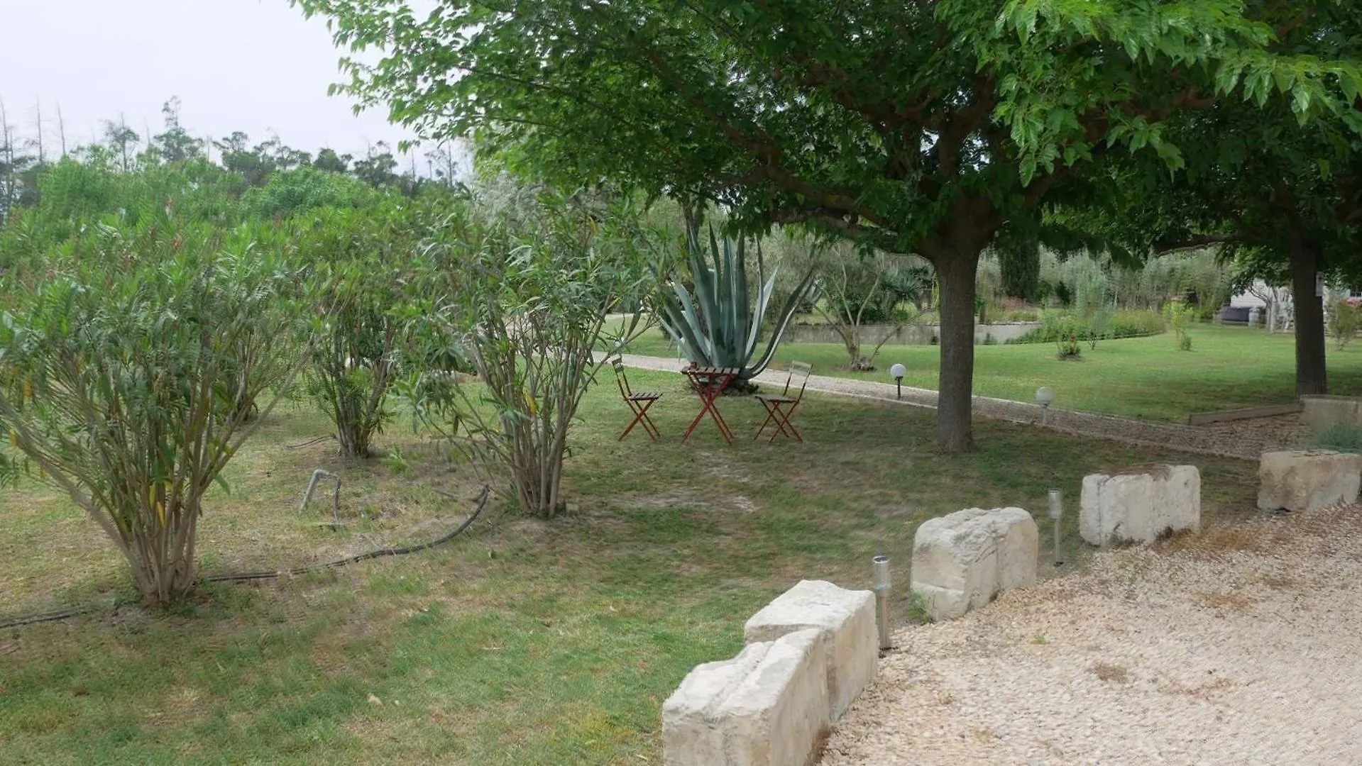 Apartment Mas Maurane - Le Romarin Aux Portes D'Arles Tarascon
